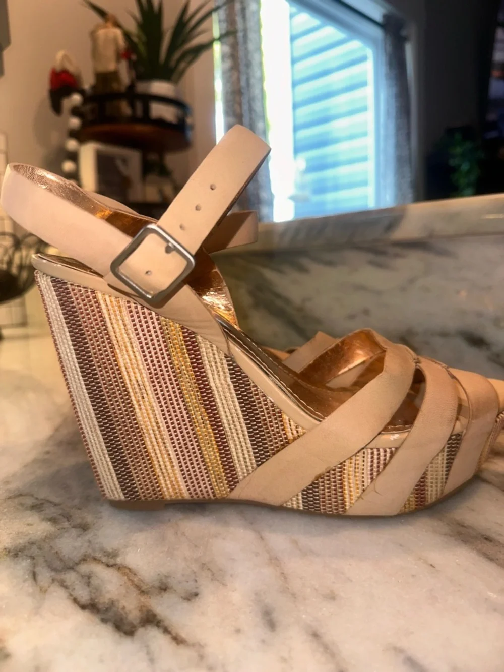 BCBGeneration elegant beige